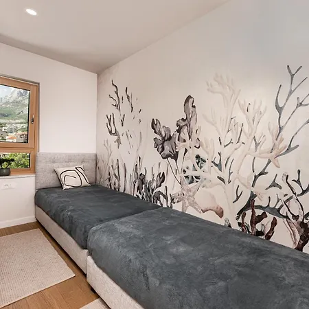 Luxury Marie With Garage Included Apartment Makarska