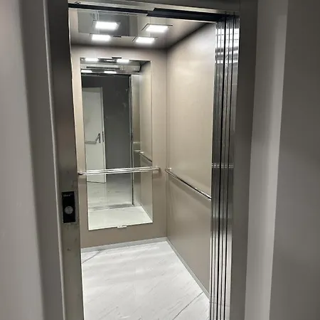 Luxury Marie With Garage Included Апартаменти