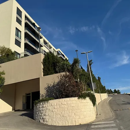 Luxury Marie With Garage Included Apartment *